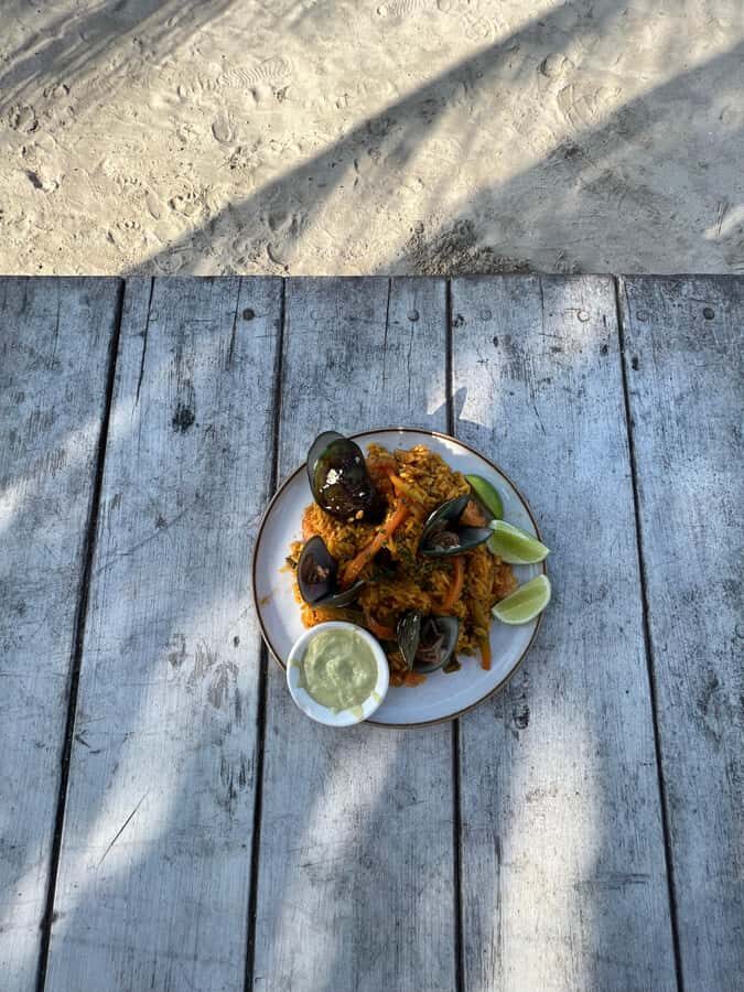 Isla Tierra Bomba beach club: Day Pass with typical food - Tips to make your day smoother