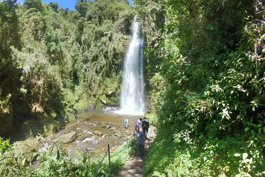 La Chorrera and Chiflon Waterfalls Private Hike Tour - Lunch in Choachí: A Local Break After the Slopes