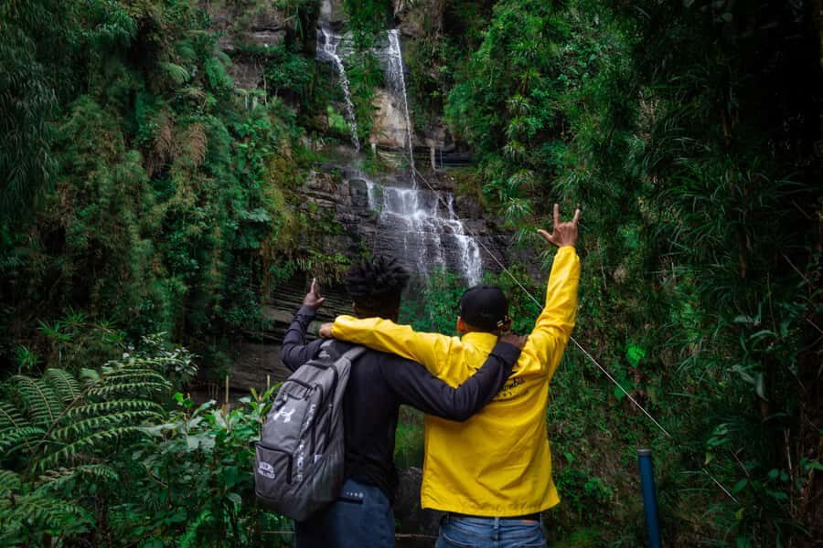 La Chorrera and Chiflon Waterfalls Private Hike Tour - El Chiflón Waterfall (55 Meters): A First Hit of Misty Drama