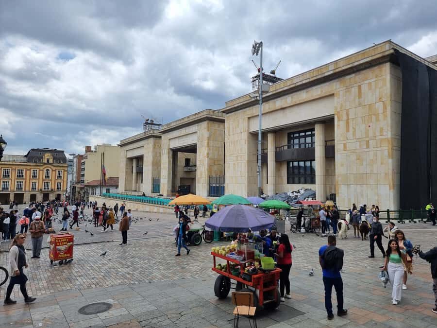 Layover City Tour or Conexion in Bogota - What the tour feels like day-to-day: pacing, language, and timing