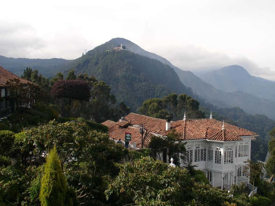 Layover City Tour or Conexion in Bogota - From El Dorado Airport to La Candelaria: your orientation in 4 hours
