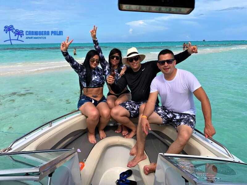 Luxury private tour boat 6 in 1 - Cayo Haynnes: the lunch stop with the best reason to stay awhile