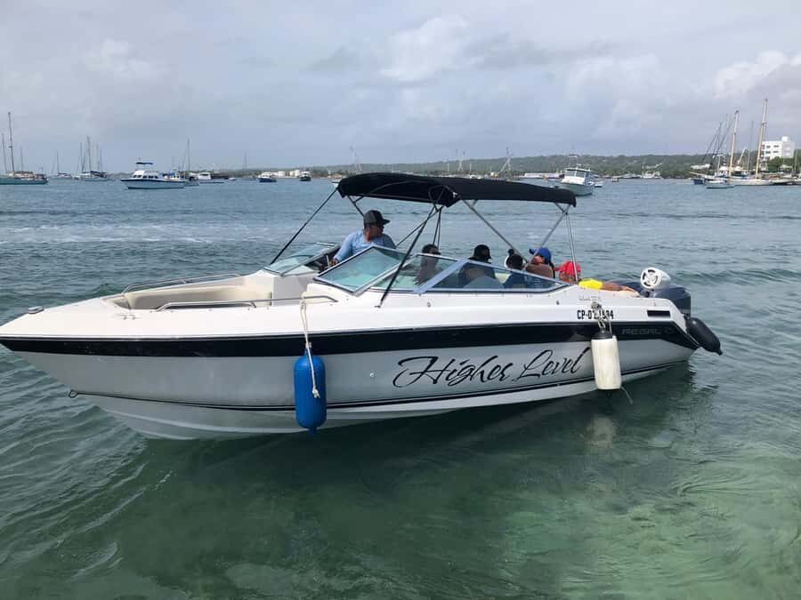Luxury private tour boat 6 in 1 - Music, comfort, and the luxury label: what to realistically expect