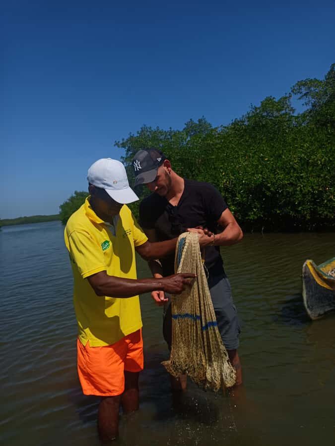 Mangroves, cultural fishing, black heritage town and lunch - Gliding through La Boquilla mangroves: the swamp becomes a classroom