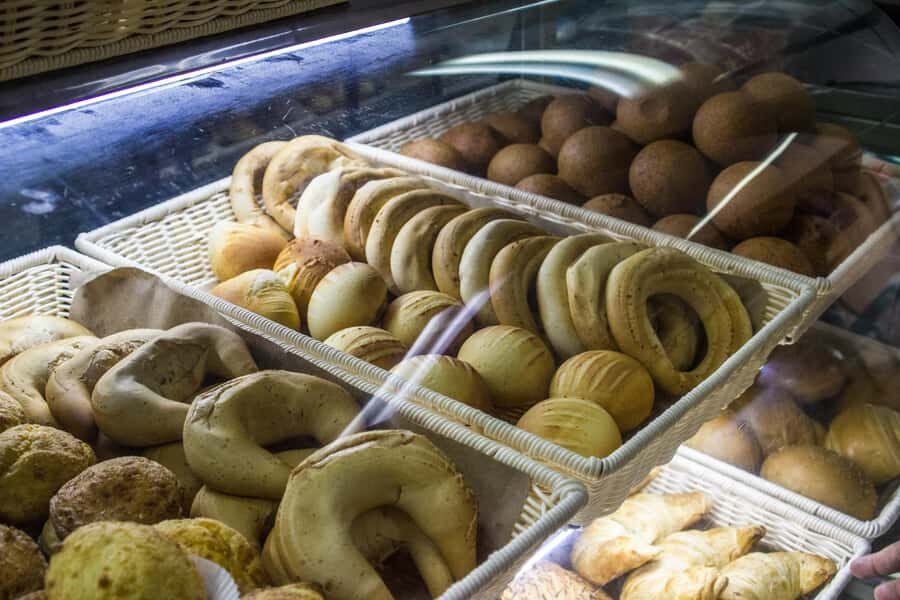 Medellín: 4-Hour Gastronomic Wonders Tour - Pasaje Junín: the best kind of stop for pastry lovers and coffee drinkers