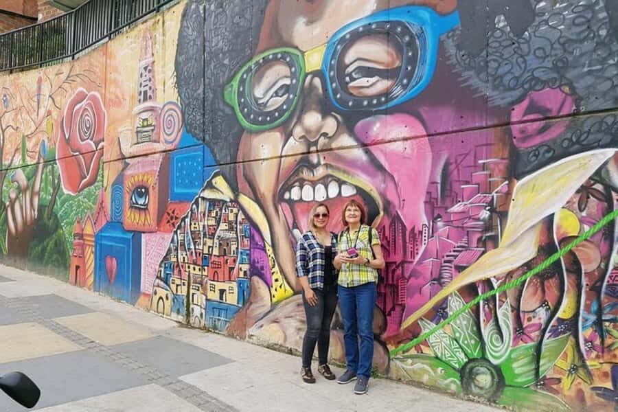 Medellín: 5.5-Hour Guided Private City Tour - Metrocable and Electric Escalators: How Medellín Rebuilt Upward