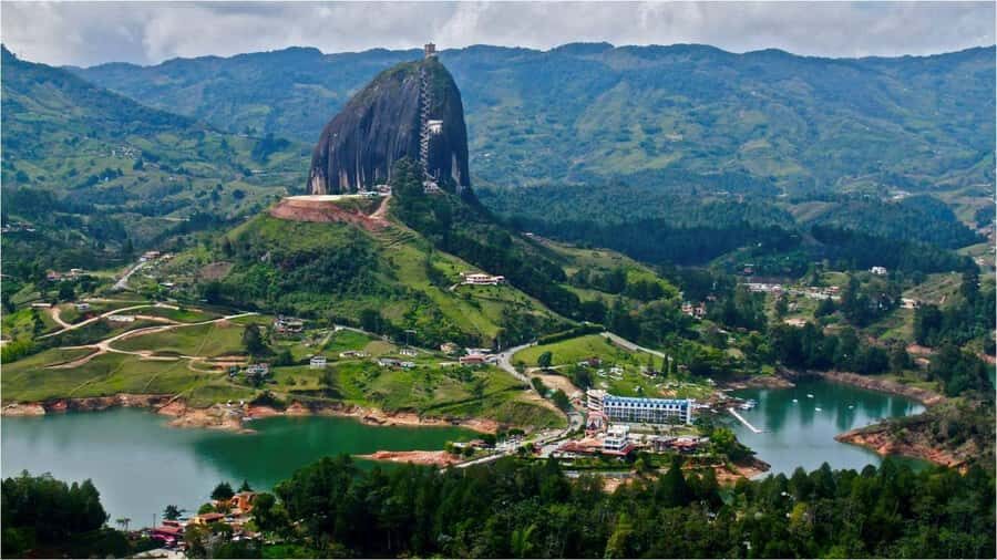 Medellin and Guatape Full Day Pablo Escobar Tour - La Manuela from the Rock: How the Afternoon Plays Out