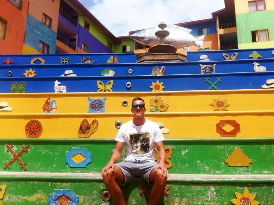 Medellin and Guatape Full Day Pablo Escobar Tour - The Private Boat Ride: What You Can Actually See