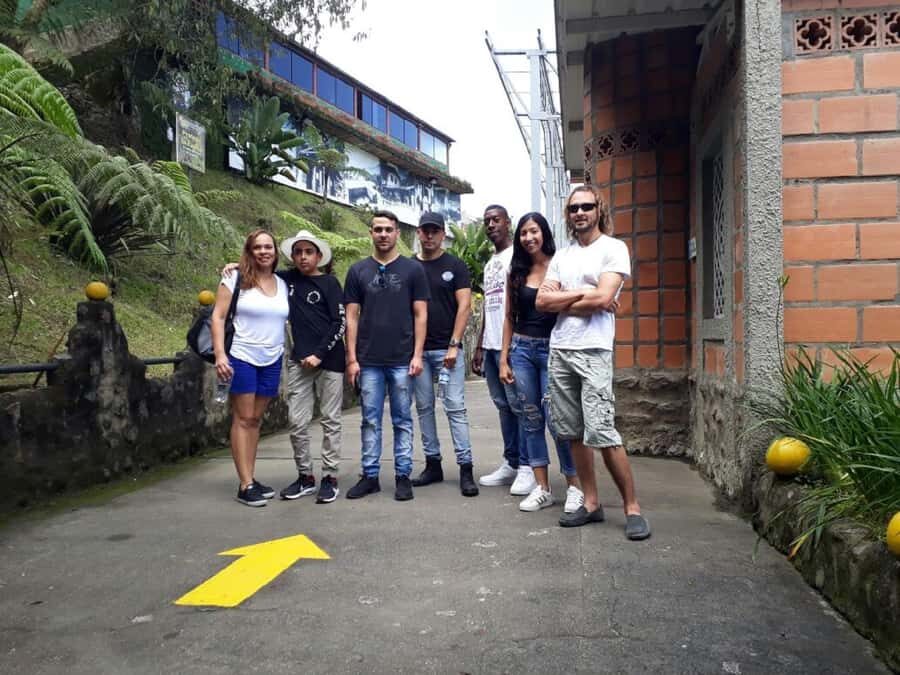 Medellin and Guatape Full Day Pablo Escobar Tour - Guatapé Village Time: Color, Breaks, and Real-Life Eating
