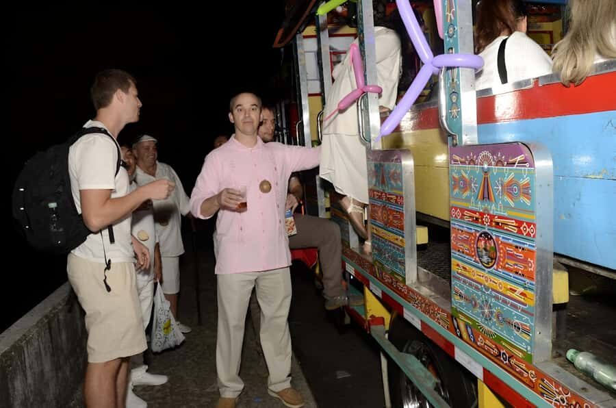 MEDELLIN: CITY TOUR CITY NIGHT TOUR + OPEN BAR - Weather, timing, and how to keep the night fun