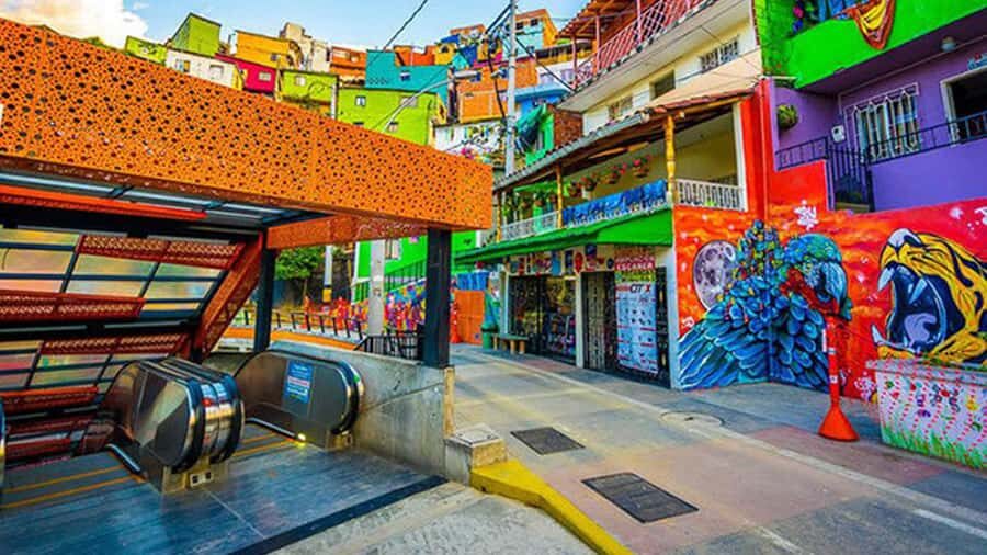 Medellin Commune 13: art, war, love, hate and resilience. - The 110-minute guided walk: prison past, memory murals, and war-to-resilience stories
