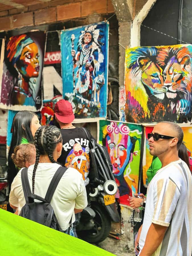 Medellín Comuna 13 local guides snacks and your own graffiti - Meeting point and getting there: don’t let the bus part eat your time
