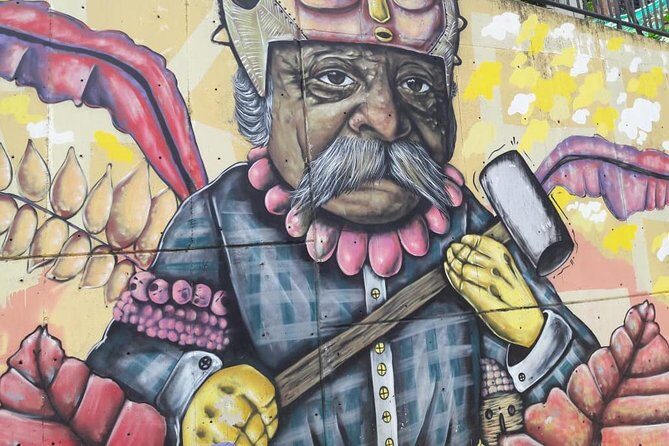 Medellín & Comuna 13 Private Tour - Why a guide like Andres or Valentina makes the difference
