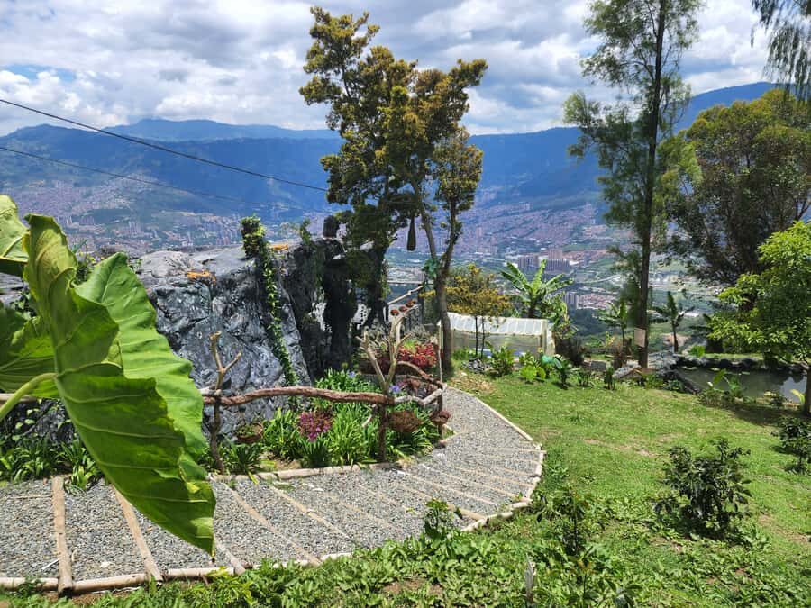 Medellin: Glamping Spa and coffee tour Experience - The Coffee Farm Tour: Cultivation, New Crops, Picking, and Processing