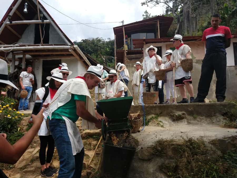 Medellín: Guatape Village with Coffee and Fruit Tasting Tour - Coffee at the finca: learn production, then taste like you mean it