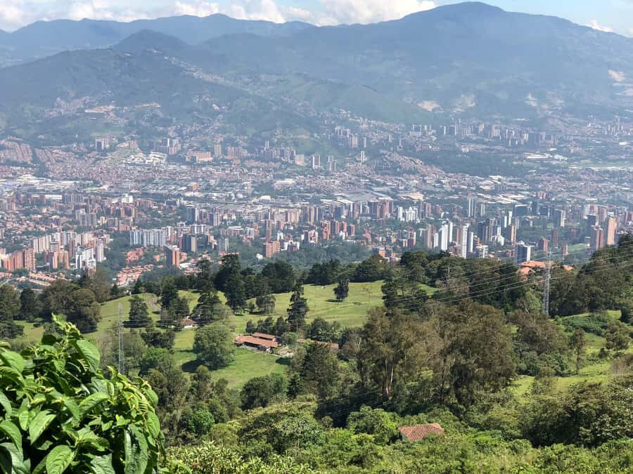 Medellín: Half-Day Private Colonial Towns Tour - A Fast Route East of Medellín: What the 5 Hours Really Feels Like