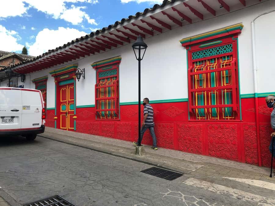 Medellín: Half-Day Private Colonial Towns Tour - Guide, Pace, and Private-Group Comfort (Carlos and Jaime’s Style)