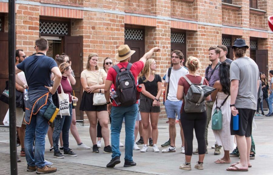 Medellin Historic Walking Tour - Ermita de la Veracruz to Plaza Botero: walk through faith and public art