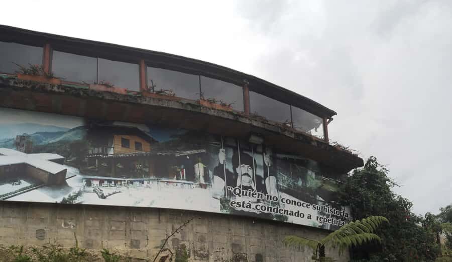 Medellín: Pablo Escobar Jail Private Tour - Getting picked up and moving with a private group