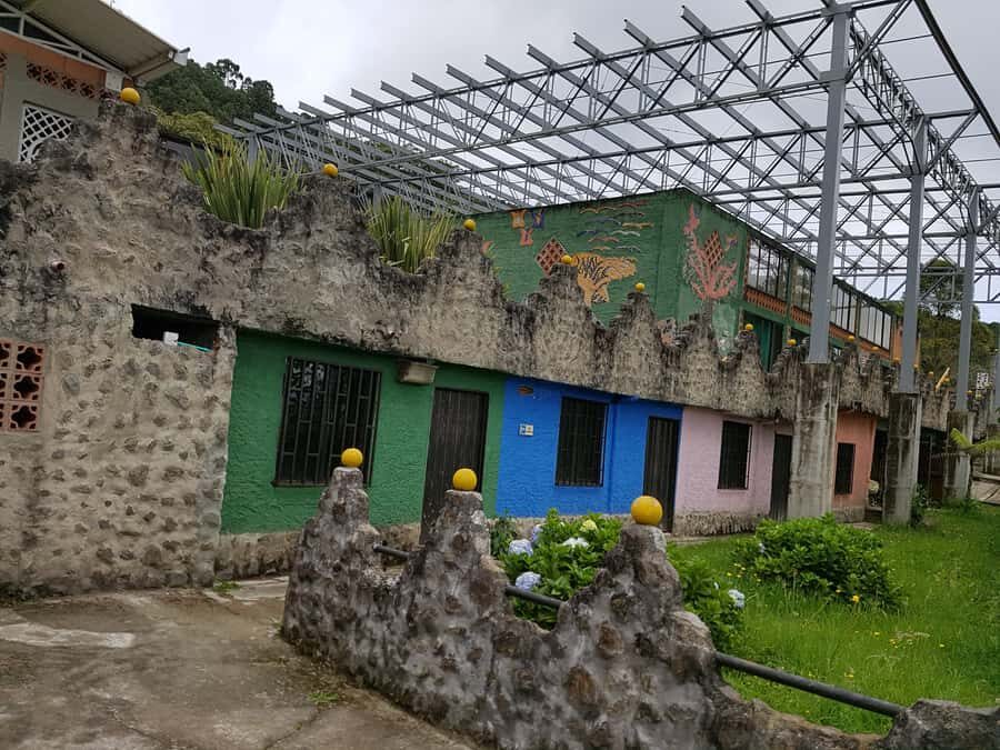 Medellín: Pablo Escobar Jail Private Tour - Escobar’s self-designed prison: a visit to a lie that became real