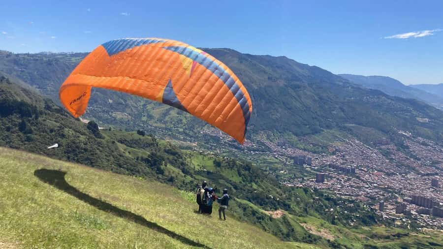 Medellín Paragliding - Go Pro Included - Hotel Pickup and Private Transport: Less Hassle, More Flight Time