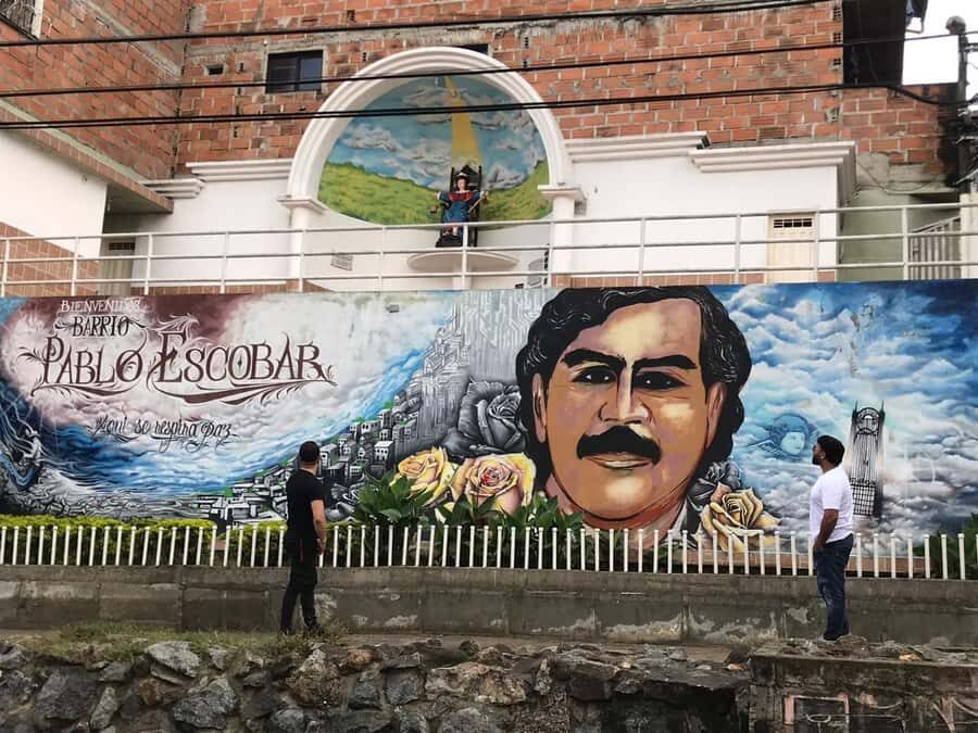 Medellín: Private Pablo Escobar Tour with Cable Car Ride - Inflexión Memorial Park on the Old Monaco Building Lot