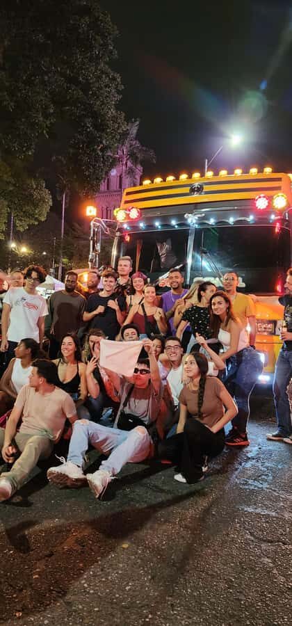 Medellin: Rumbero Party Bus with all the beer you can drink - Unlimited beer plus a live DJ: how the night stays fun