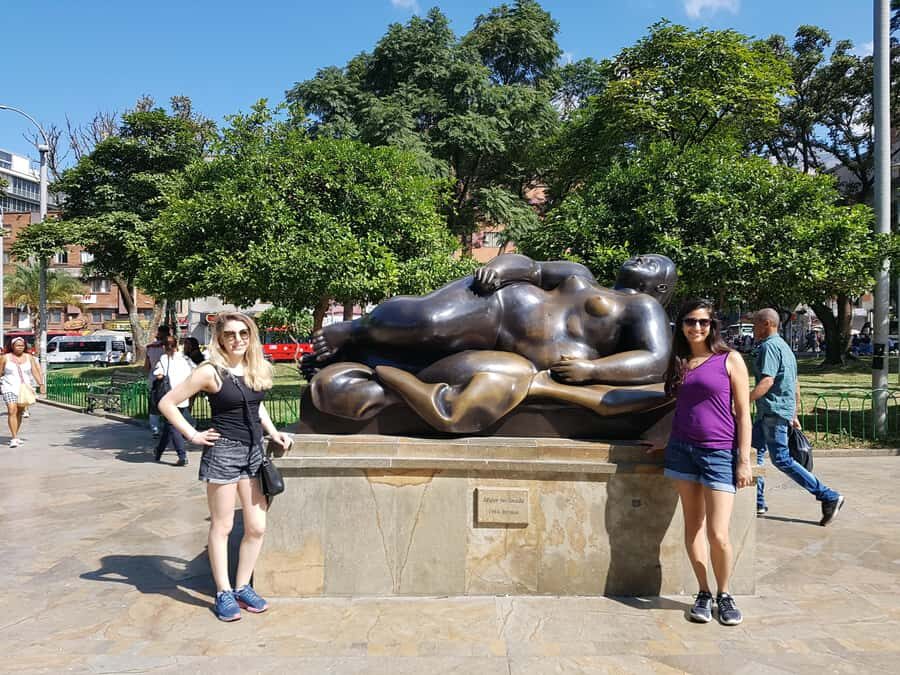 Medellín: Walking Tour with Cable Car and Botero Plaza - Downtown Botero Plaza: Free Bronze, Big Stories