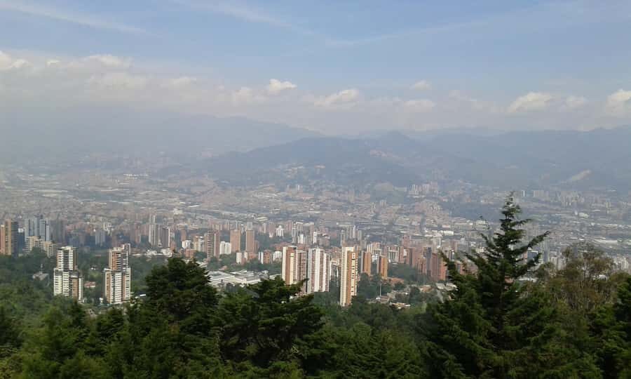 Medellín: Walking Tour with Cable Car and Botero Plaza - What You Get for the Price (and What You’ll Spend Extra)