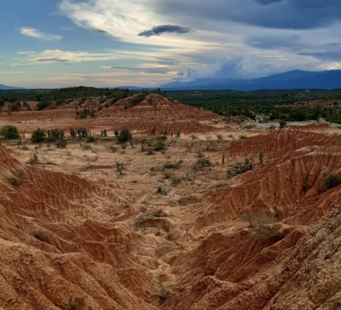 Neiva: Guided Day Trip to the Tatacoa Desert with Lunch - Red Desert hikes: Ghost Valley, Xilopalos, and the Strait of the Ladies
