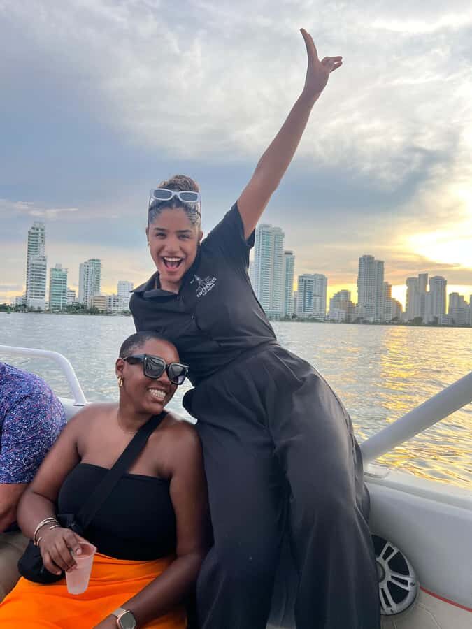 Nightlife: sunset boat party + tour of the old town - FAQ