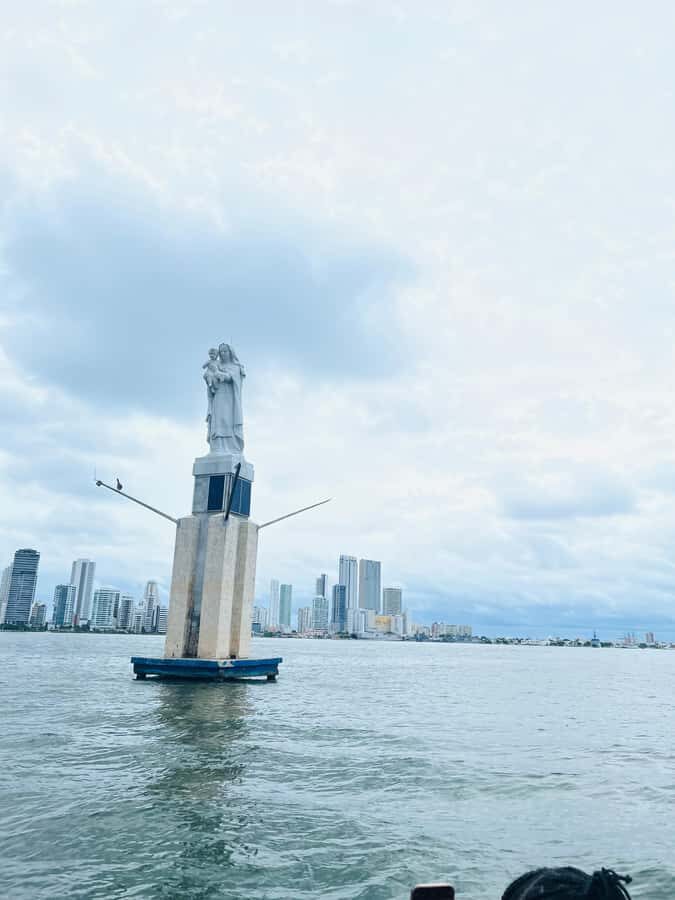 Nightlife: sunset boat party + tour of the old town - Two Hours on the Bay at Sunset: panoramic views plus an open-bar party