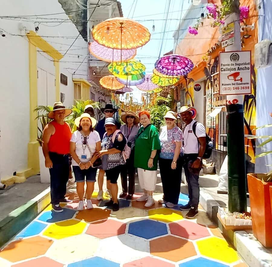 Old City Cartagena Private Tour - Gold Museum Entry and the Emerald Exhibition: Artifacts With Context