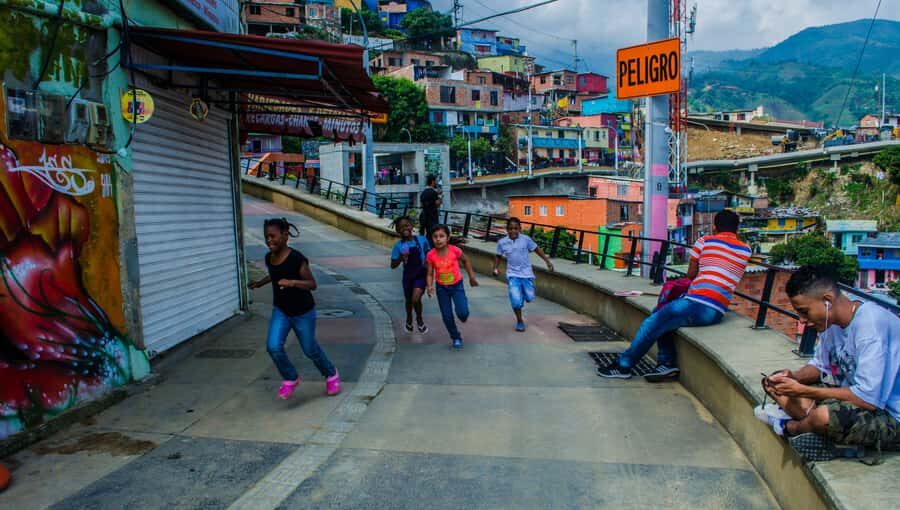 pablo, comuna 13 & cable car express tour - Why Comuna 13 and Pablo’s story are linked here