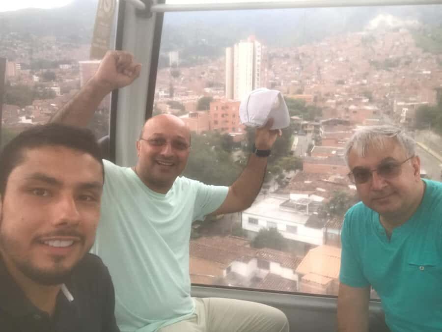 pablo, comuna 13 & cable car express tour - Comuna 13: from 70s–90s shifts to the late 90s/early 2000s story