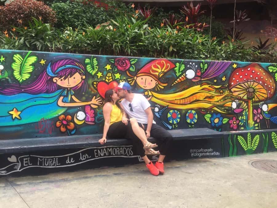pablo, comuna 13 & cable car express tour - Who should book this tour (and who should skip it)