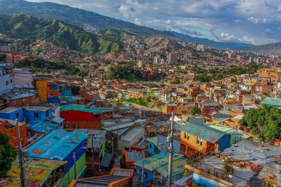 pablo, comuna 13 & cable car express tour - Price and value: what $76 buys you in 4 hours