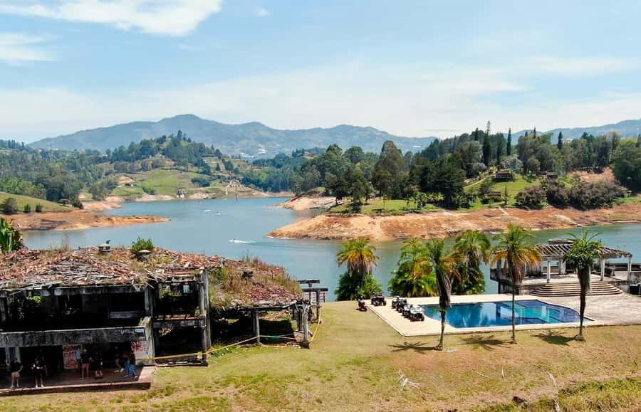 Pablo Escobar Mansion+Paintball+Boat+ATV (Private Guatape) - Pablo Escobar’s mansion: history on the grounds, paintball in the action