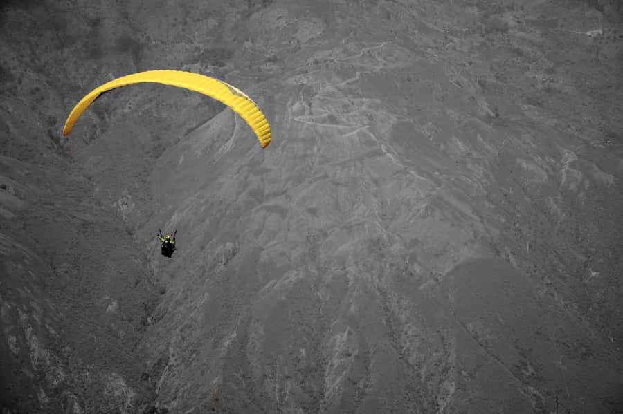 Paragliding Activity with Transfers from Bogota - Your 20-minute tandem flight: gliding over the Bogotá savannah