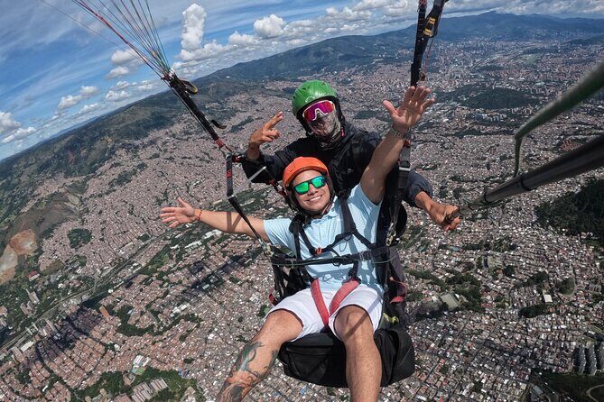 Paragliding in Medellin. - The 3-hour experience: how the day typically unfolds