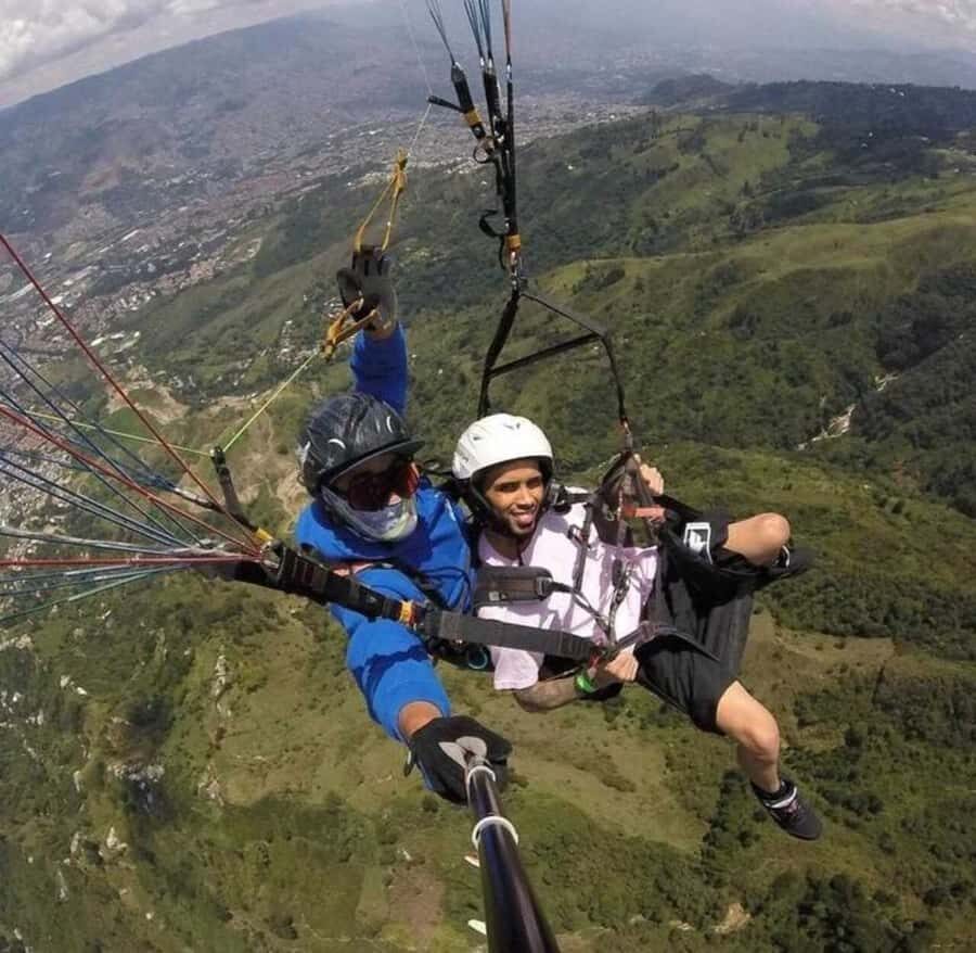 Paragliding Medellin with Transportation and free Videos - Safety, Insurance, and Who This Flight Fits Best
