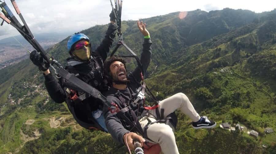 Paragliding Medellin with Transportation and free Videos - Should You Book This Paragliding Experience?