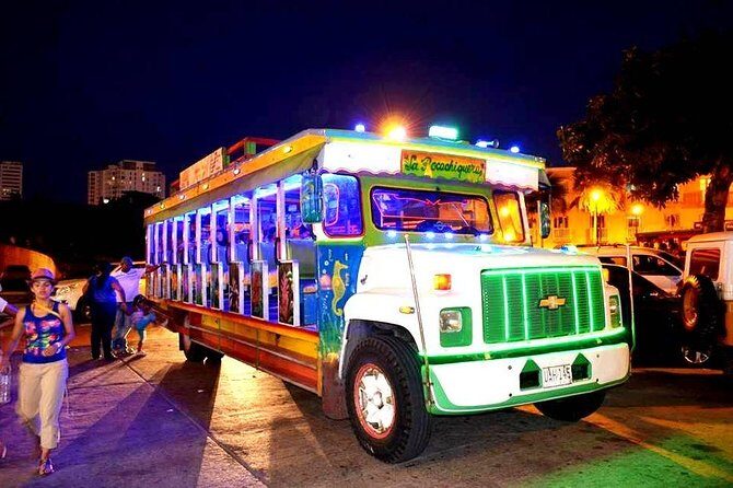 Party Bus Tour - The photo plan: Clock Tower, San Felipe Castle, La India Catalina, and the Cartagena sign