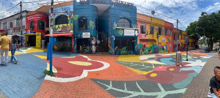 PEREIRA: PRIVATE TOUR OF MAIN SQUARES, HISTORICAL SITES + LOOKOUT POINT - Where Pereira’s story starts: pickup and the city-center rhythm