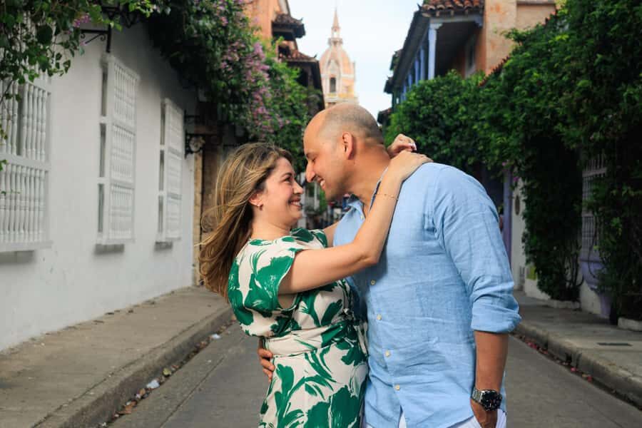 photo session through the streets of cartagena - Why Getsemaní street art makes better photos than postcards