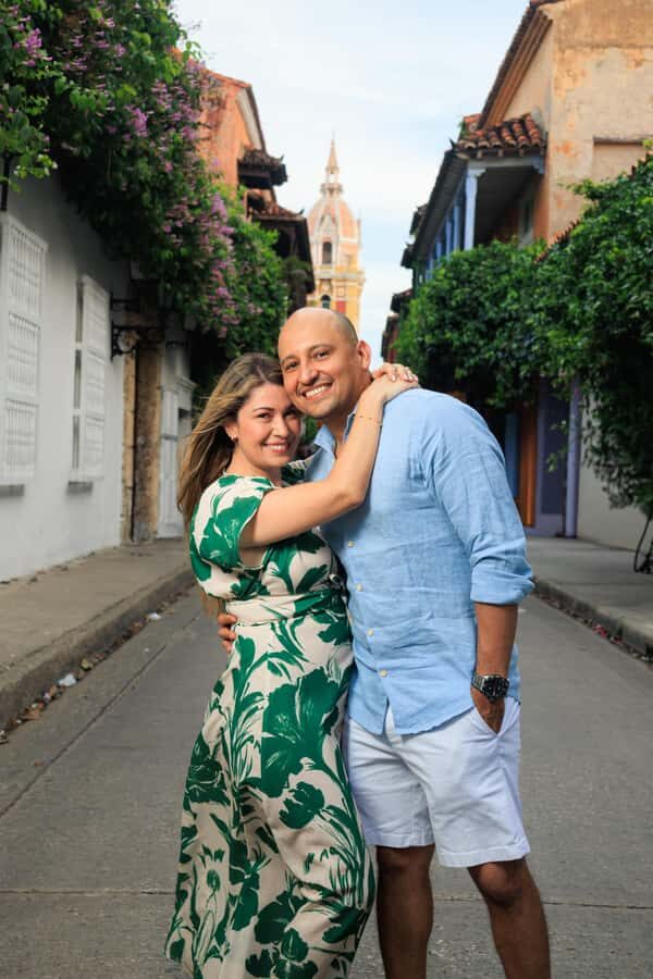 photo session through the streets of cartagena - Meeting at Plaza de la Trinidad (and who you’ll spot)