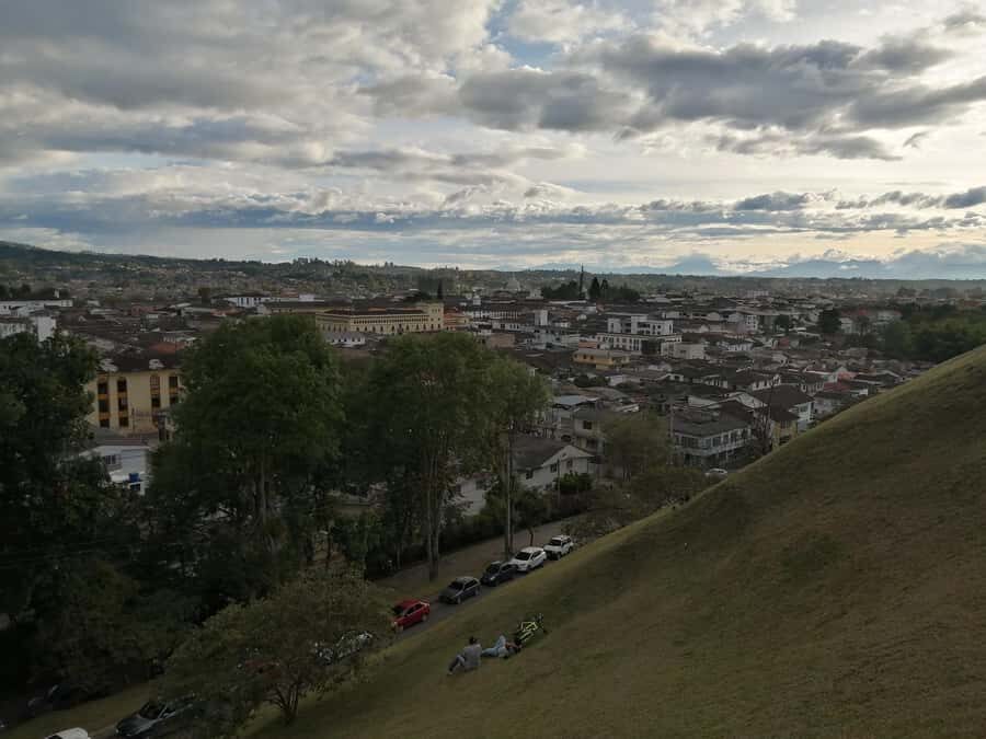 Popayán: Gastronomic Wonders and City Tour - Beverage strategy: salpicon, champús, hot coffee, and a cold drink