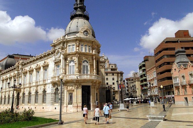 Private 4-hour walking tour of Cartagena with official tour guide - Why this private Cartagena walk makes sense for a half day
