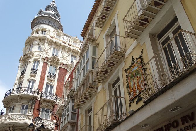 Private 4-hour walking tour of Cartagena with official tour guide - Castillo de la Concepción and Torres Park: a panoramic pause