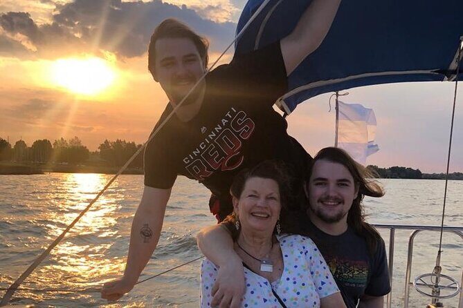 Private Boat Tour to Rio de la Plata and Delta El Tigre with Wine on Board - Stop 2: Rio de la Plata for wind-powered sailing on the wide-open water